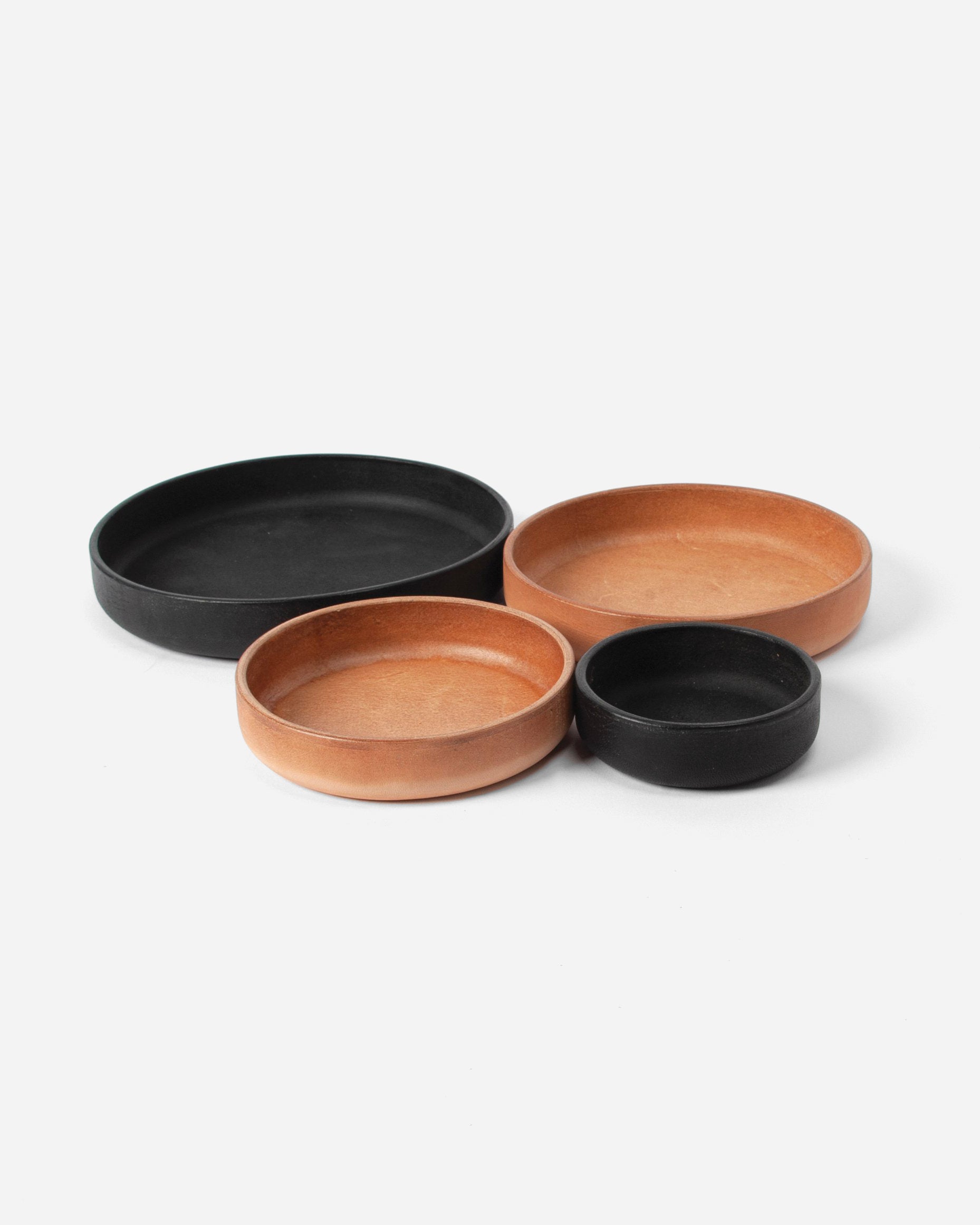 Round Leather Tray Set in Natural