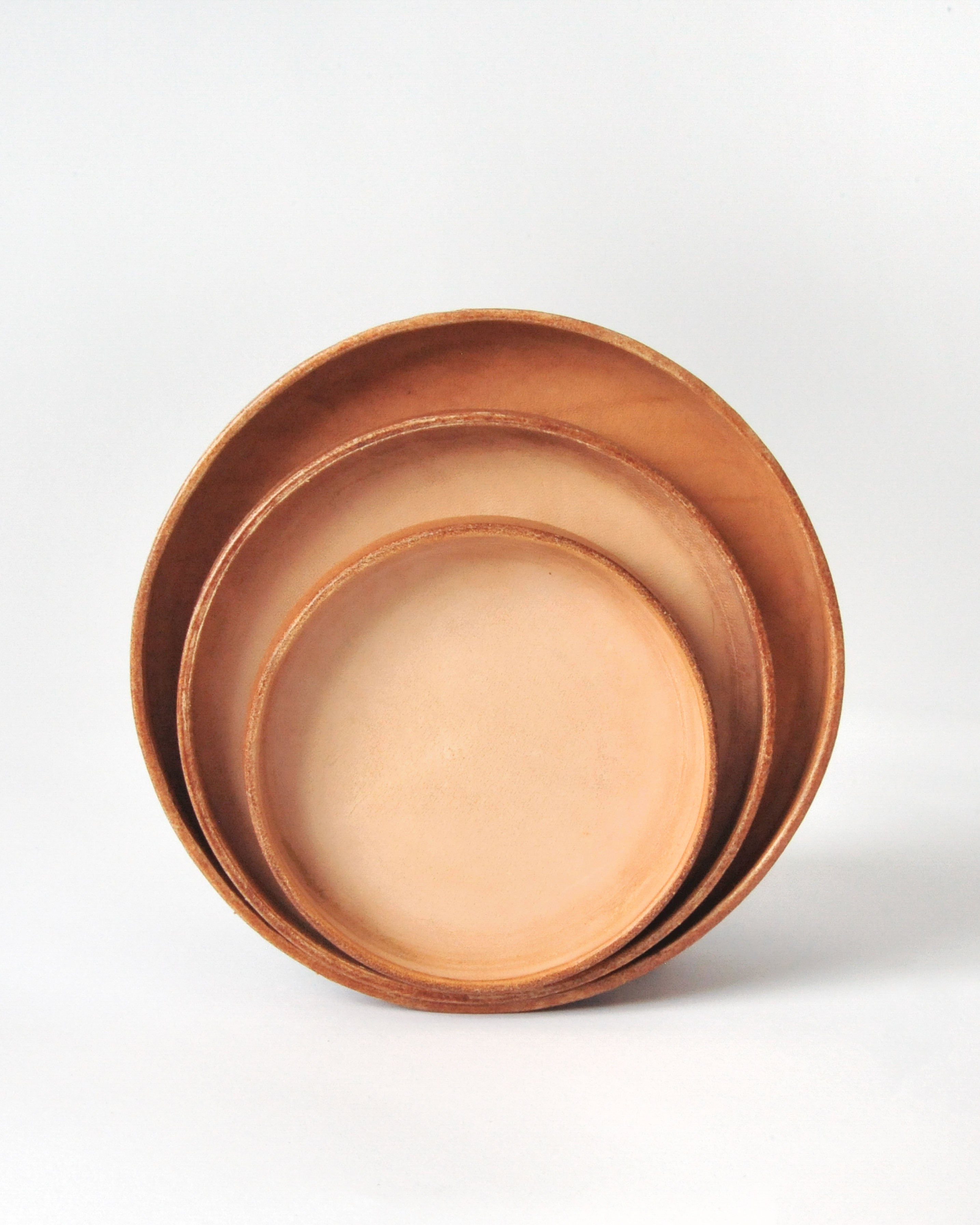 Small Round Leather Tray in Natural